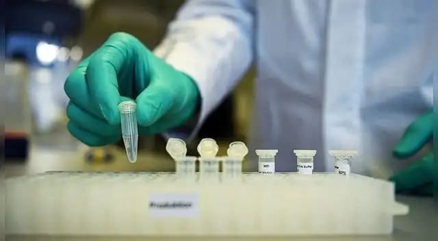 La producción de la vacuna de Oxford está a cargo de Serum Institute.