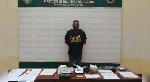Agentes policiales hallarón recetarios médicos, tensiómetro y ampollas.