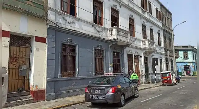 Hallan sin vida a una mujer con signos de sobredosis