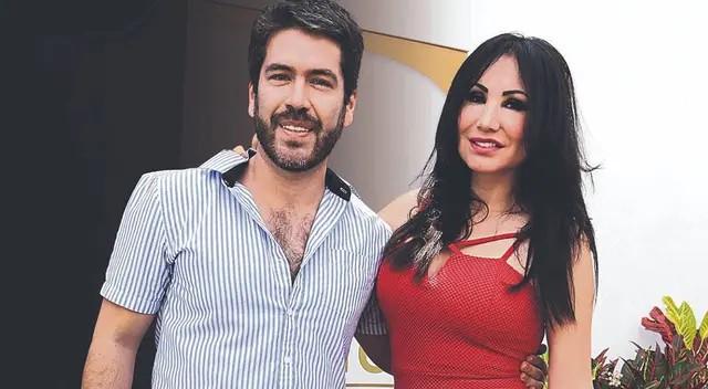 La popular 'Rulitos', Janet Barboza, sorprendió en redes sociales al publicar imágenes de su búsqueda de vestidos de novia para una ceremonia religiosa. La popular 'Rulitos', Janet Barboza, sorprendió en redes sociales al publicar imágenes de su búsqueda de vestidos de novia para una ceremonia religiosa.