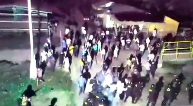 Enfrentamiento entre el pueblo Awajún y la policía Enfrentamiento entre el pueblo Awajún y la policía