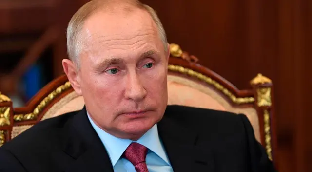 Putin reveló que una de sus hijas se inyectó la nueva vacuna rusa contra el COVID-19