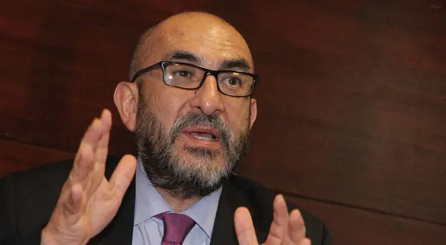 Huerta mostró sus dudas con respecto a esta vacuna. Huerta mostró sus dudas con respecto a esta vacuna.