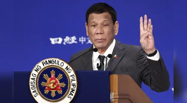 “Es viejo. Puede sacrificar su vida por el pueblo filipino”, señaló Harry Roque, el portavoz del jefe de Estado. “Es viejo. Puede sacrificar su vida por el pueblo filipino”, señaló Harry Roque, el portavoz del jefe de Estado.