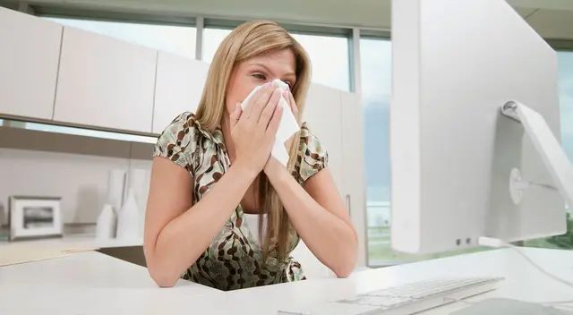 Elmer Huerta recomienda que, en caso se tenga síntomas que tengan parentezco a los del COVID-19, se debe realizar la prueba de descarte para saber si se trata o no de la enfermedad. Elmer Huerta recomienda que, en caso se tenga síntomas que tengan parentezco a los del COVID-19, se debe realizar la prueba de descarte para saber si se trata o no de la enfermedad.