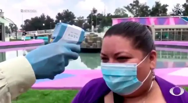 Mujer y su graciosa frase cuando le toman la temperatura se hace viral Mujer y su graciosa frase cuando le toman la temperatura se hace viral