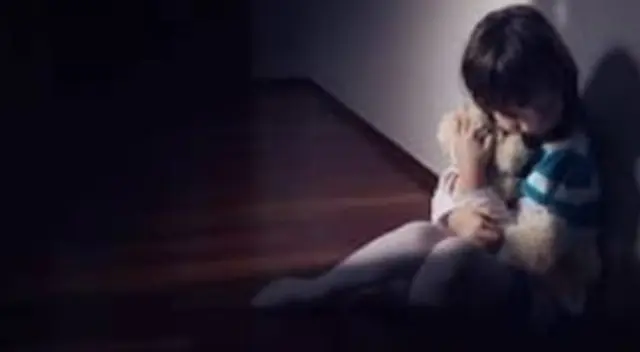 El padrastro Eduar Barrera Rodríguez que habría abusado sexualmente de una menor de 10 años continuará en prisión El padrastro Eduar Barrera Rodríguez que habría abusado sexualmente de una menor de 10 años continuará en prisión