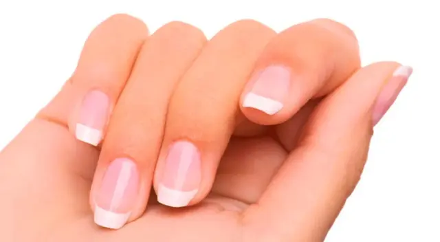 Aprende cómo tener uñas largas y fuertes.