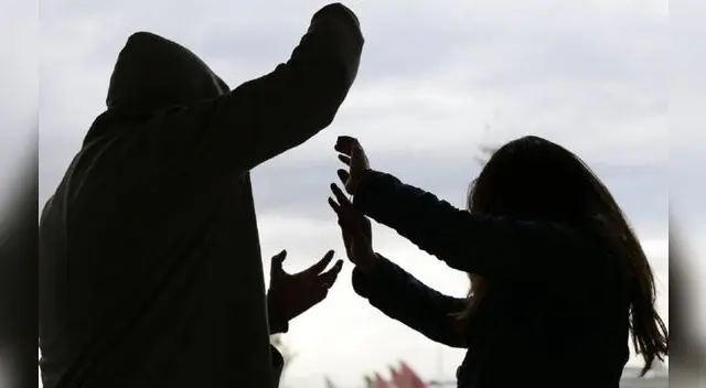 Miraflores: mujer denunció que un desconocido le arrojó ácido en las piernas y glúteos. Foto referencial.