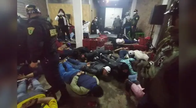 90 personas son detenidas durante una fiesta 90 personas son detenidas durante una fiesta