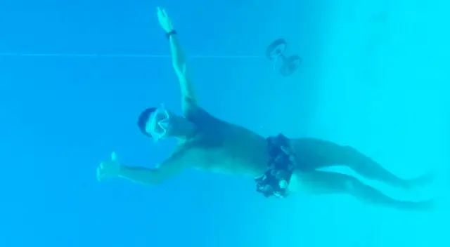 Cristiano Ronaldo feliz en el mar. Cristiano Ronaldo feliz en el mar.