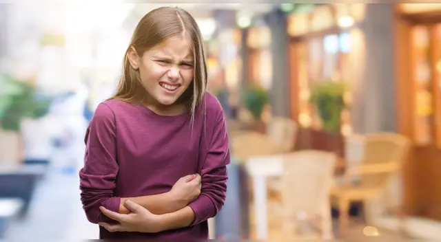 Si el médico de tu hijo lo aprueba, se podría tratar el estreñimiento de un niño con laxantes. Si el médico de tu hijo lo aprueba, se podría tratar el estreñimiento de un niño con laxantes.