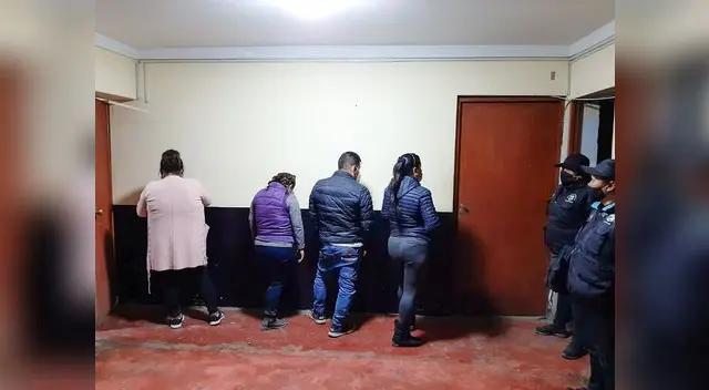 Vecinos alertaron a las autoridades que este grupo de personas violetaban las disposiciones sanitarias.