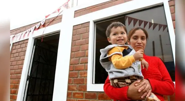 Para acceder al bono de S/25.800, primero debes tener en cuenta que el ingreso mensual del grupo familiar tiene que ser igual o menor a los S/2.706 mensuales. Para acceder al bono de S/25.800, primero debes tener en cuenta que el ingreso mensual del grupo familiar tiene que ser igual o menor a los S/2.706 mensuales.