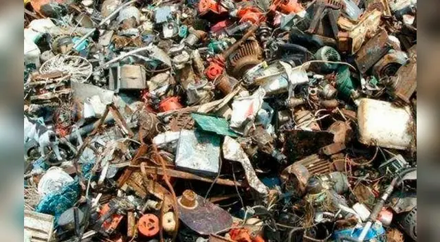 Esta imagen en blanco y negro no se trata solo de una ilustración común y corriente, es un viejo acertijo el cual ha puesto a prueba las habilidades de miles de personas hasta el día de hoy. Esta imagen en blanco y negro no se trata solo de una ilustración común y corriente, es un viejo acertijo el cual ha puesto a prueba las habilidades de miles de personas hasta el día de hoy.