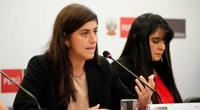 María Antonieta Alva se presentó esta mañana ante la Comisión de Fiscalización del Congreso. María Antonieta Alva se presentó esta mañana ante la Comisión de Fiscalización del Congreso.