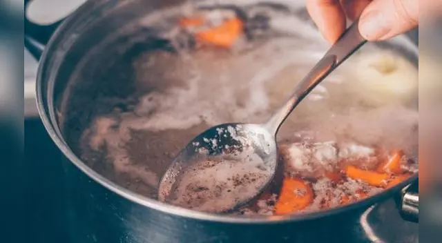 ¿Qué causa la espuma blanca en el caldo de pollo? ¿Es malo para nuestra salud consumirla? A continuación, te contamos más detalles de la espuma blanca del caldo de pollo: ¿Qué causa la espuma blanca en el caldo de pollo? ¿Es malo para nuestra salud consumirla? A continuación, te contamos más detalles de la espuma blanca del caldo de pollo: