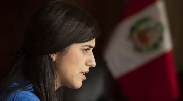 La ministra resaltó la diferencia entre un préstamo y un bono durante su presentación.