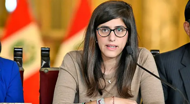 La ministra resaltó la diferencia entre un préstamo y un bono durante su presentación.