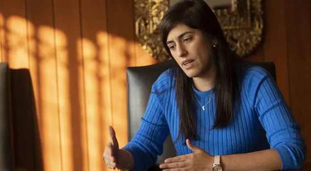 La ministra resaltó la diferencia entre un préstamo y un bono durante su presentación.