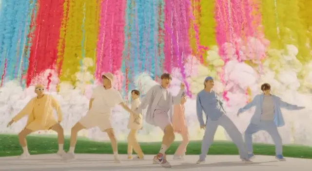 BTS logró más de 20 millones de visitas en YouTube con el video musical de “Dynamite”, y hasta el momento van más de 50 millones y siguen en aumento.