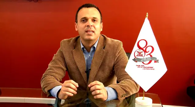 Denuncia señala que José Alfredo Pérez Duharte realizó diversas alteraciones en fechas de los diversos cargos que tuvo. Denuncia señala que José Alfredo Pérez Duharte realizó diversas alteraciones en fechas de los diversos cargos que tuvo.