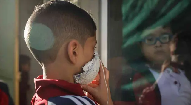 Los estudios sugieren que los niños mayores juegan potencialmente un papel más activo en la transmisión del coronavirus. Los estudios sugieren que los niños mayores juegan potencialmente un papel más activo en la transmisión del coronavirus.