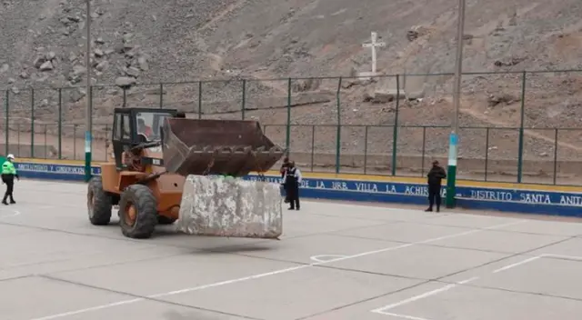 Bloquean losas deportivas de Santa Anita para evitar el contagios por COVID-19. Bloquean losas deportivas de Santa Anita para evitar el contagios por COVID-19.