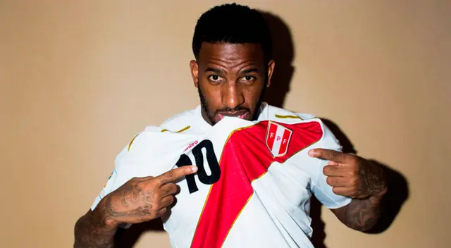 Jefferson Farfán sorprende y muestra con quienes pasa el fin de semana.