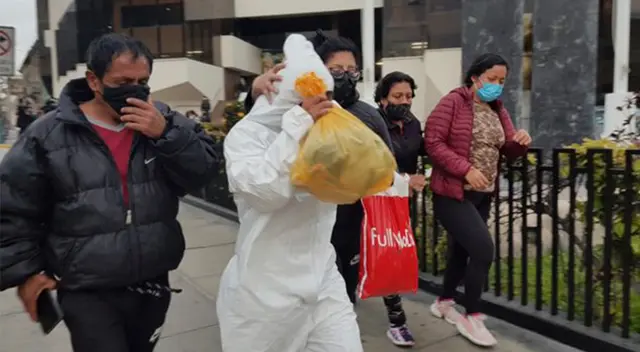 Liberan a jóvenes detenidos que asistieron a discoteca clandestina de Los Olivos.