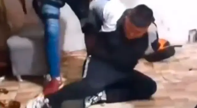 Intervienen a sujetos en reunión de Comas. Intervienen a sujetos en reunión de Comas.