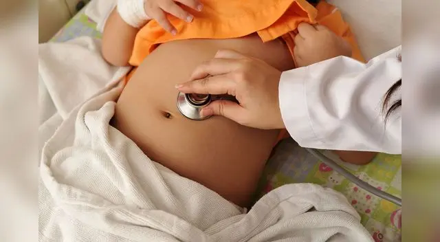 El dolor, sobre todo en lactantes y niños pequeños, es más difuso que localizado en el cuadrante inferior derecho del abdomen. El dolor, sobre todo en lactantes y niños pequeños, es más difuso que localizado en el cuadrante inferior derecho del abdomen.
