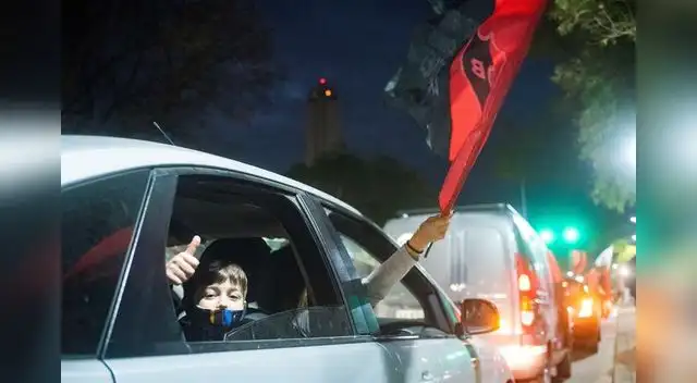 Grandes y chicos esperan que Messi juegue en el equipo Grandes y chicos esperan que Messi juegue en el equipo