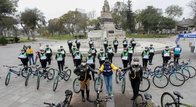 Las policías de tránsito se encargarán de multar a los conductores que invadan u obstruyan las ciclovías.