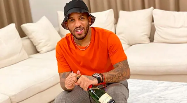 Jefferson Farfán incumple normas de aislamiento tras asistir a reunión de amigos Jefferson Farfán incumple normas de aislamiento tras asistir a reunión de amigos