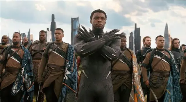 DC Comincs rinde homenaje a Chadwick Boseman. DC Comincs rinde homenaje a Chadwick Boseman.