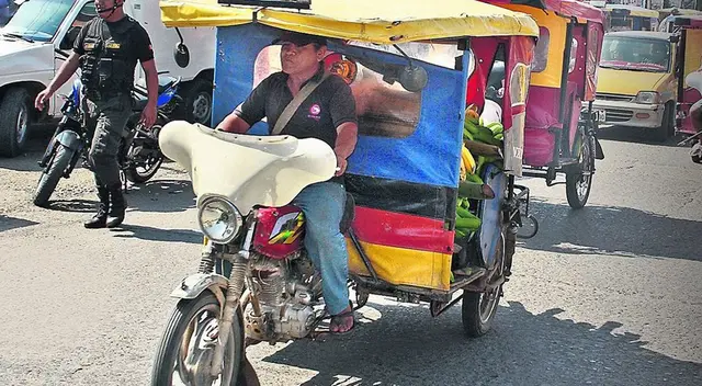 Mototaxista implementó sistema de lavado de manos para frenar contagios de coronavirus. Foto referencial. Mototaxista implementó sistema de lavado de manos para frenar contagios de coronavirus. Foto referencial.