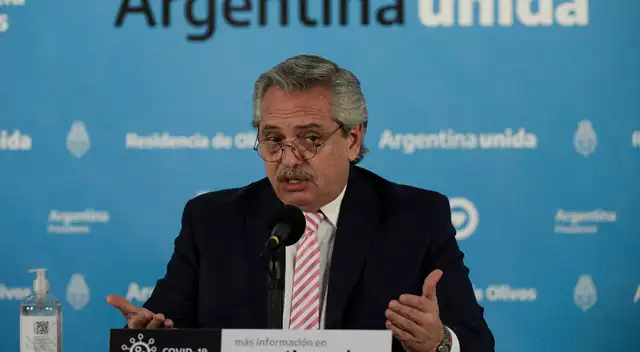 Alberto Fernández pide a Messi en la Superliga Argentina.