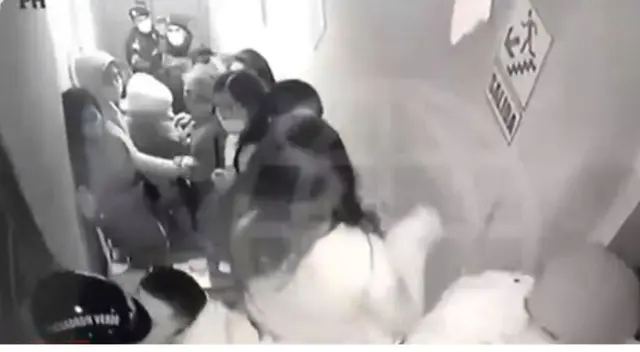 Videos demostrarían cómo ocurrió la tragedia en la discoteca Thomas Restobar en Los Olivos. Videos demostrarían cómo ocurrió la tragedia en la discoteca Thomas Restobar en Los Olivos.