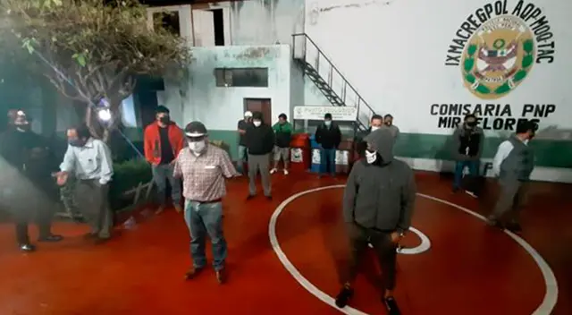 Intervienen arequipeños irresponsables en pandemia.