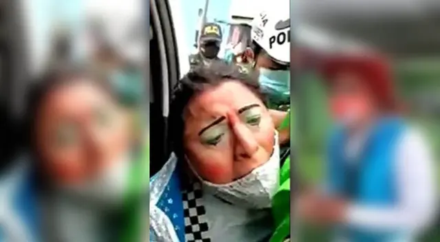 Uno de los payasos opuso resistencia a las autoridades. Uno de los payasos opuso resistencia a las autoridades.