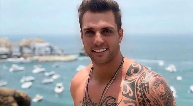 El chico reality Nicola Porcella sorprende al cobrar casi S/ 90 por saludar a sus fanáticos a través de videos personalizados en la plataforma Hola fan. El chico reality Nicola Porcella sorprende al cobrar casi S/ 90 por saludar a sus fanáticos a través de videos personalizados en la plataforma Hola fan.