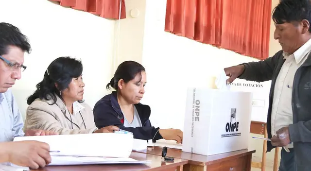 El congresista César Combina fue quien elaboró la propuesta.