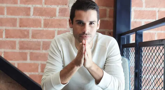 Jesús Neyra cuestionó a los peruanos por ver Magaly TV La Firme, y pidió a sus seguidores informarse tras llamarlos “ovejitas”.