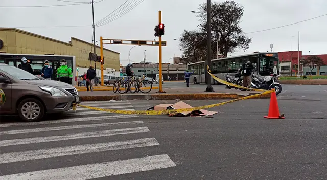 Vendedor de periódico muere atropellado. Vendedor de periódico muere atropellado.