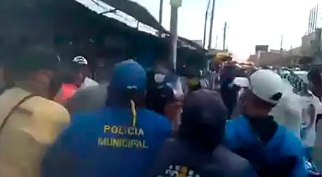 Atacan a autoridades Municipales en Chiclayo. Atacan a autoridades Municipales en Chiclayo.