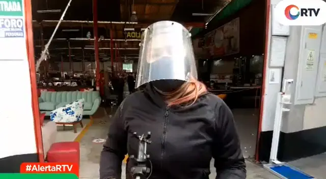 Denuncian a cliente por agredir física y verbalmente a trabajadora de galería.