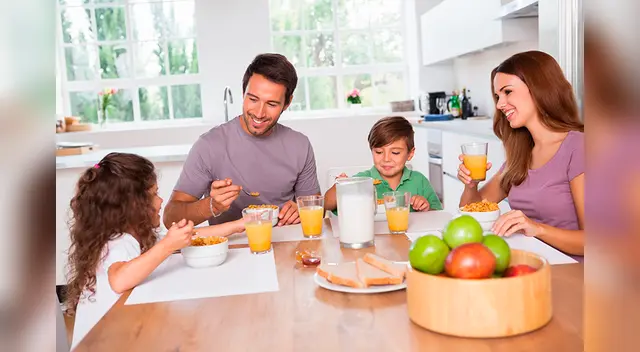 ebemos mantener los niveles de colesterol total y sobretodo el colesterol malo o LDL dentro de límites normales