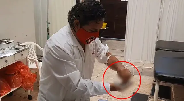 Alcalde de Moche envía carta a Vizcarra y la firma con su sangre. Alcalde de Moche envía carta a Vizcarra y la firma con su sangre.