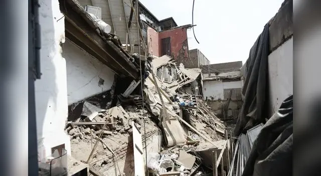 rescatan a personas atrapadas en derrumbe de solar rescatan a personas atrapadas en derrumbe de solar